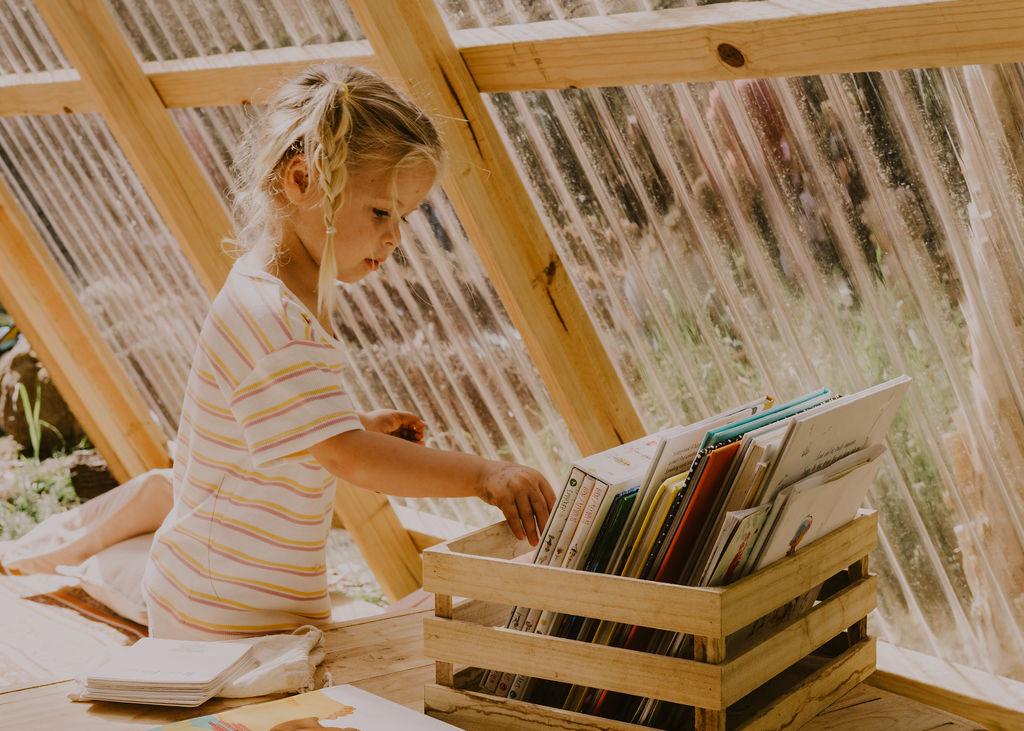 E-BOOKS & DIGITAL RESOURCES